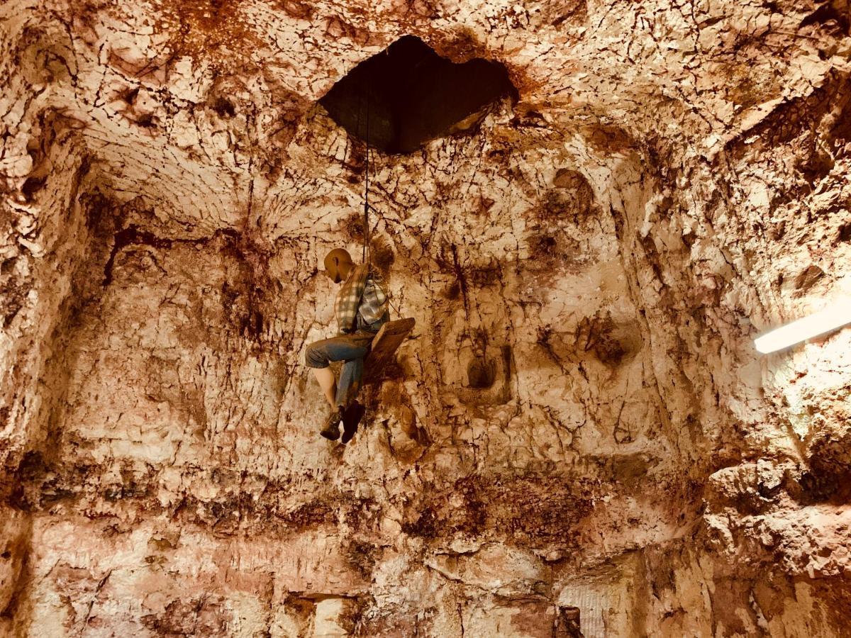 Desert Cave Hotel Coober Pedy Exterior foto